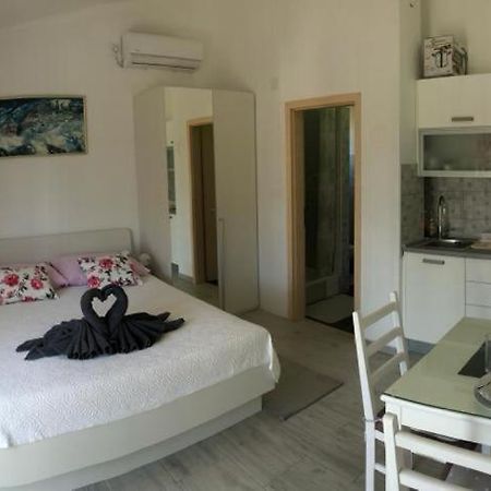 Apartmani Bolero - Obiteljski Odmor 沃迪切 外观 照片